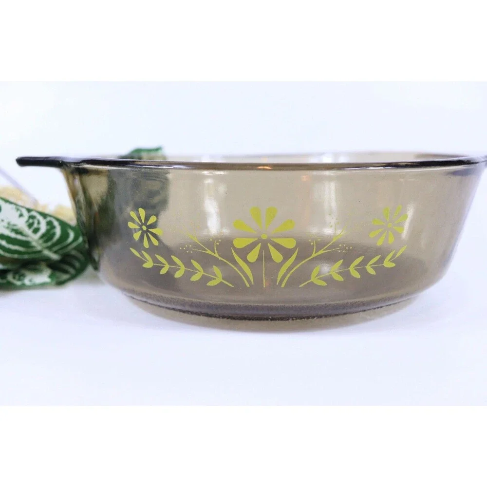 Vintage Glasbake Round Amber Casserole Dish 1.5 QT Yellow Daisy 8.5”
